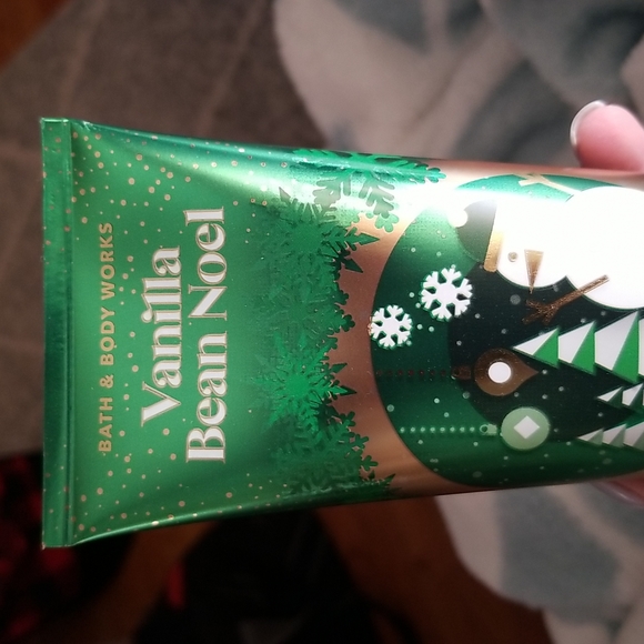 Vanilla Bean Noel Body Cream - Picture 4 of 7